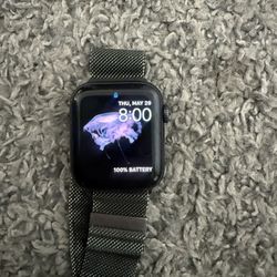 Apple Watch SE 44mm