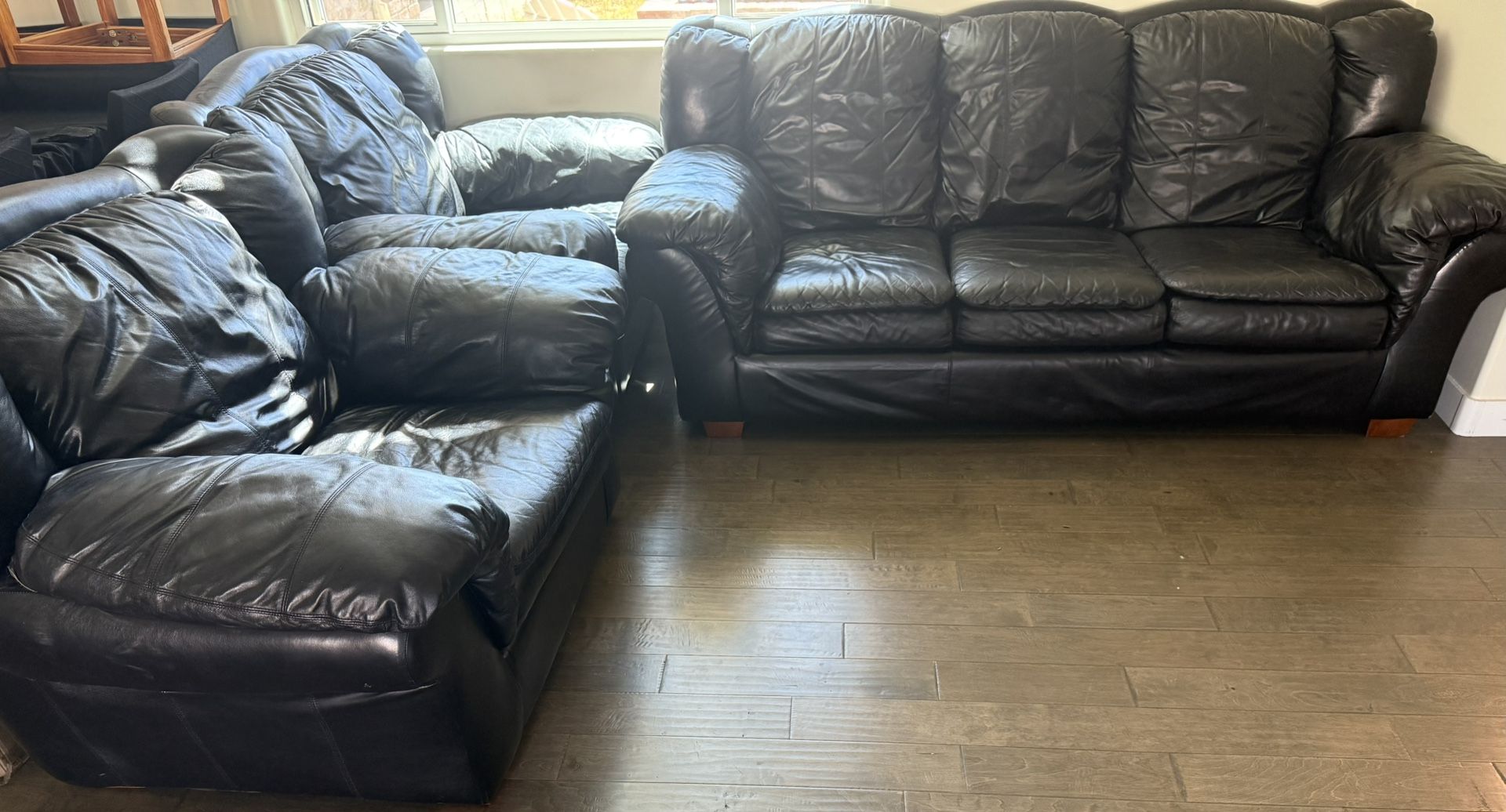 Black Leather Sofa Set