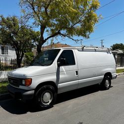 2003 Ford E-150