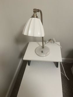 Beautiful adjustable desk/ table lamp in Excellent Condition