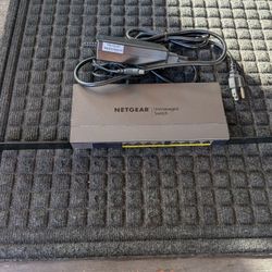 NETGEAR 8-Port Gigabit Ethernet Unmanaged PoE Switch