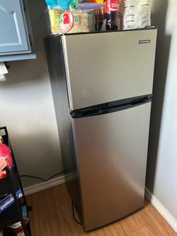 Mini fridge