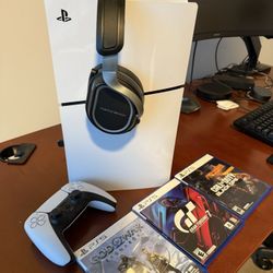 Brand New PS5 With 3 Games And Headset