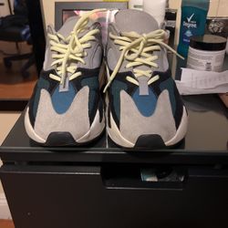 Yeezy Runners 10.5