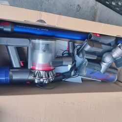 Dyson V8 Cordless Stick Vacuum Cleaner