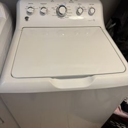 GE White Top Load Washer (For parts/ Repair)