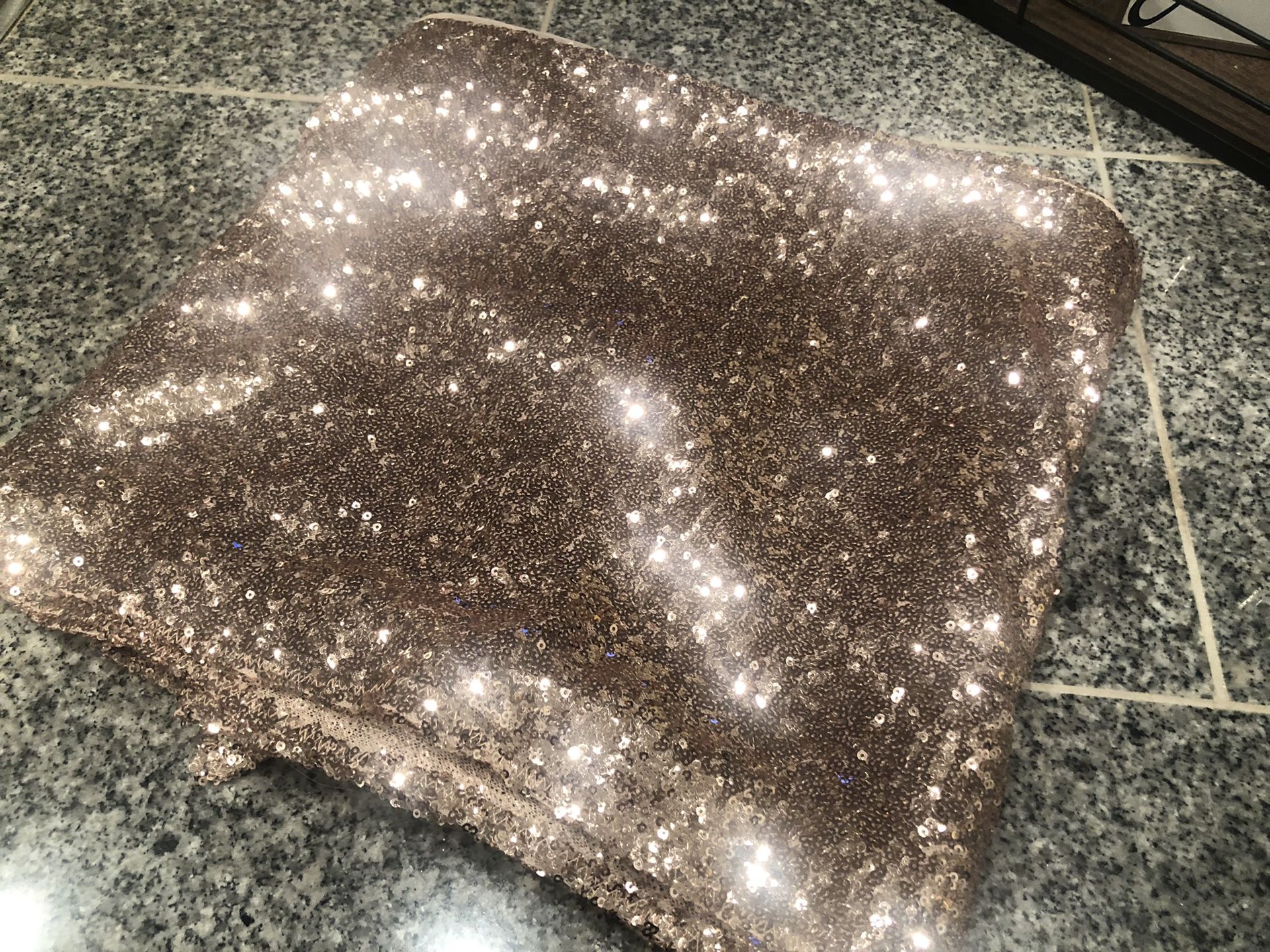 Rose gold/champagne sequence table runner (Set of 4)