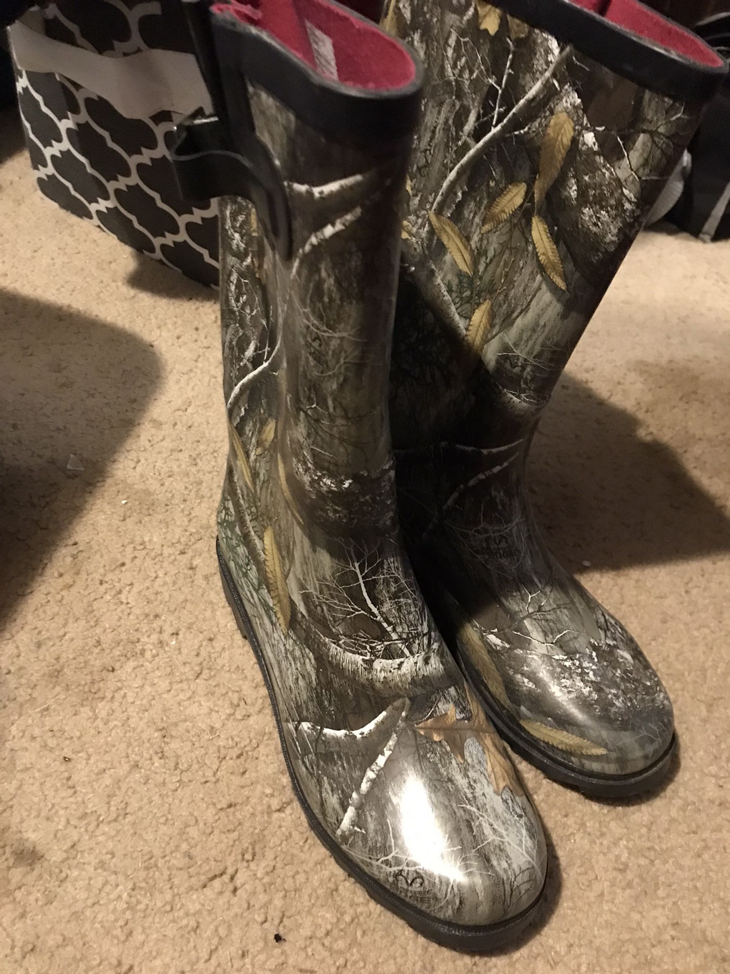 Magellan Rain Boots Size 10