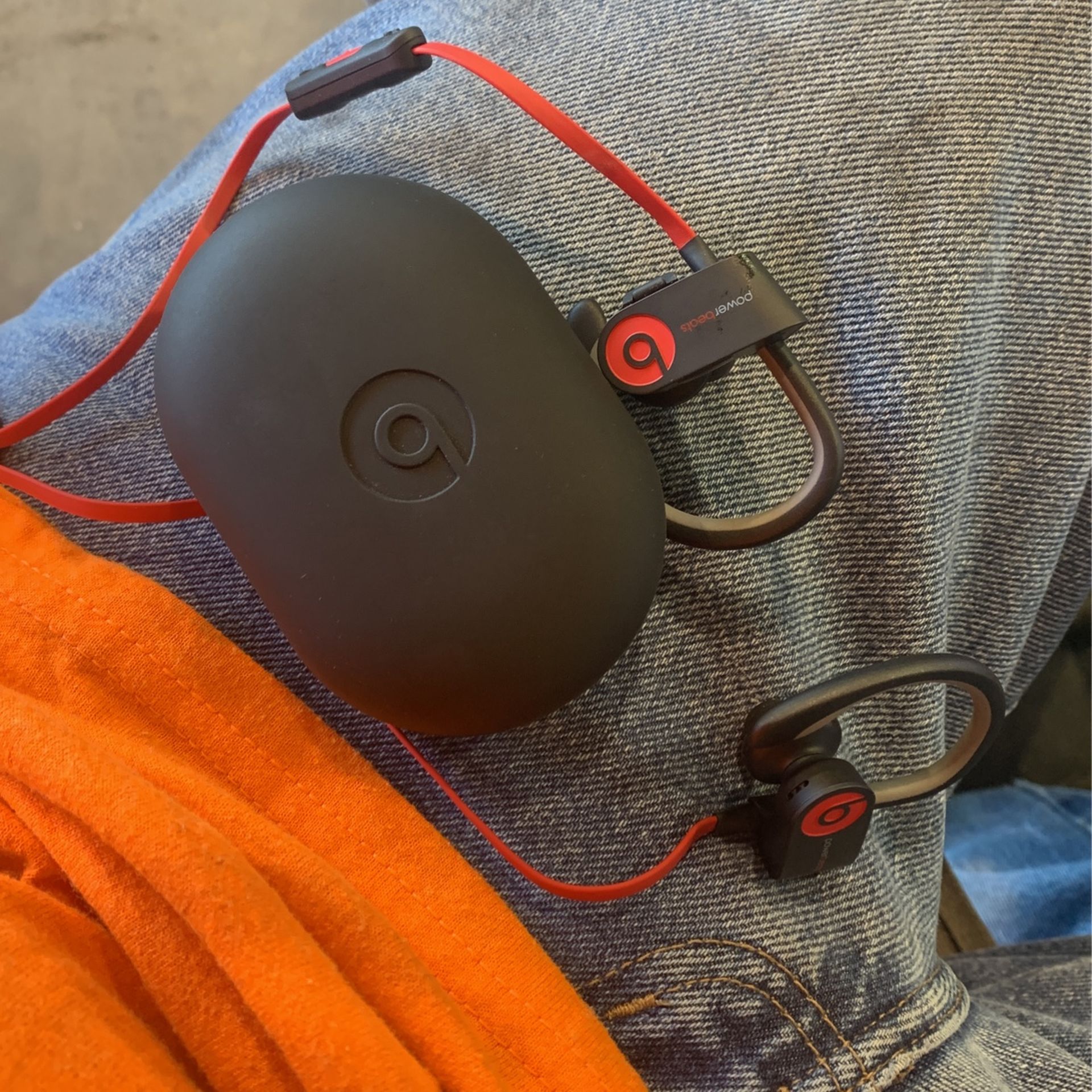 Power Beats Wireless head phones