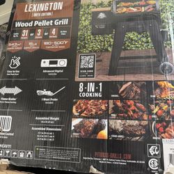 Pit Boss Lexington Onyx Edition Wood Pellet Grill