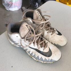 Nike Alpha Cleats Size 6 Youth