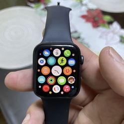 6 Series Apple Watch 44MM