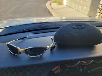 Brand new Oakley Juliet