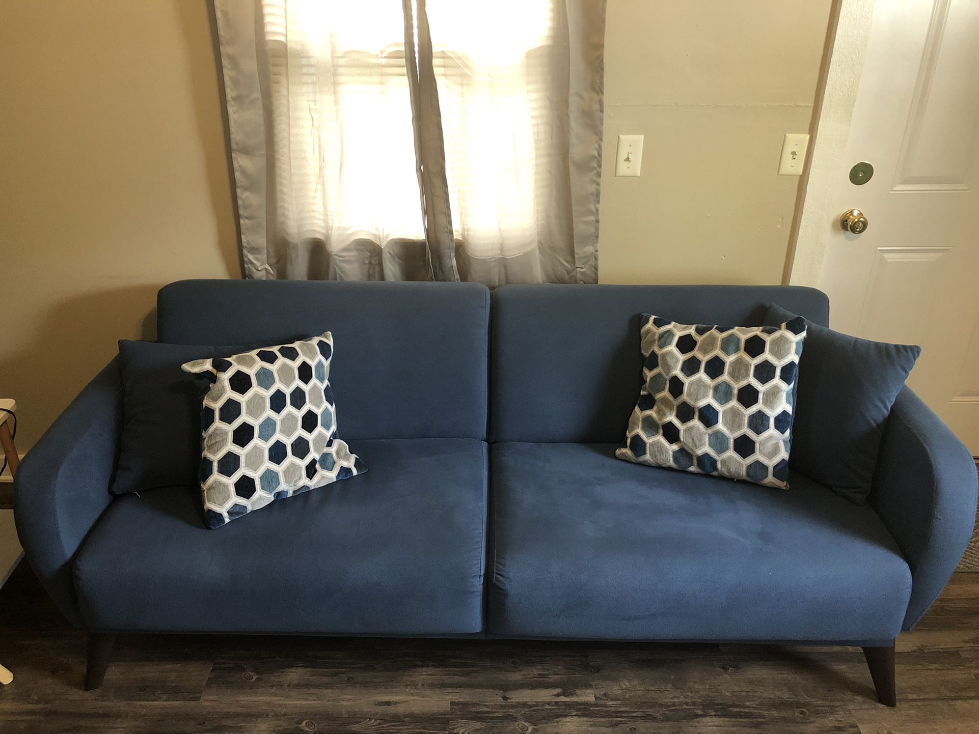 Blue Couch/Pull Out Bed 