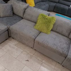 *New Year Sale Event*---Lima Mature Adjustable Gray Fabric Sectional Sofa W/Ottoman---Delivery And Easy Financing Available👍