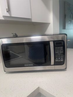 Black+Decker Stainless Steel Countertop Microwave