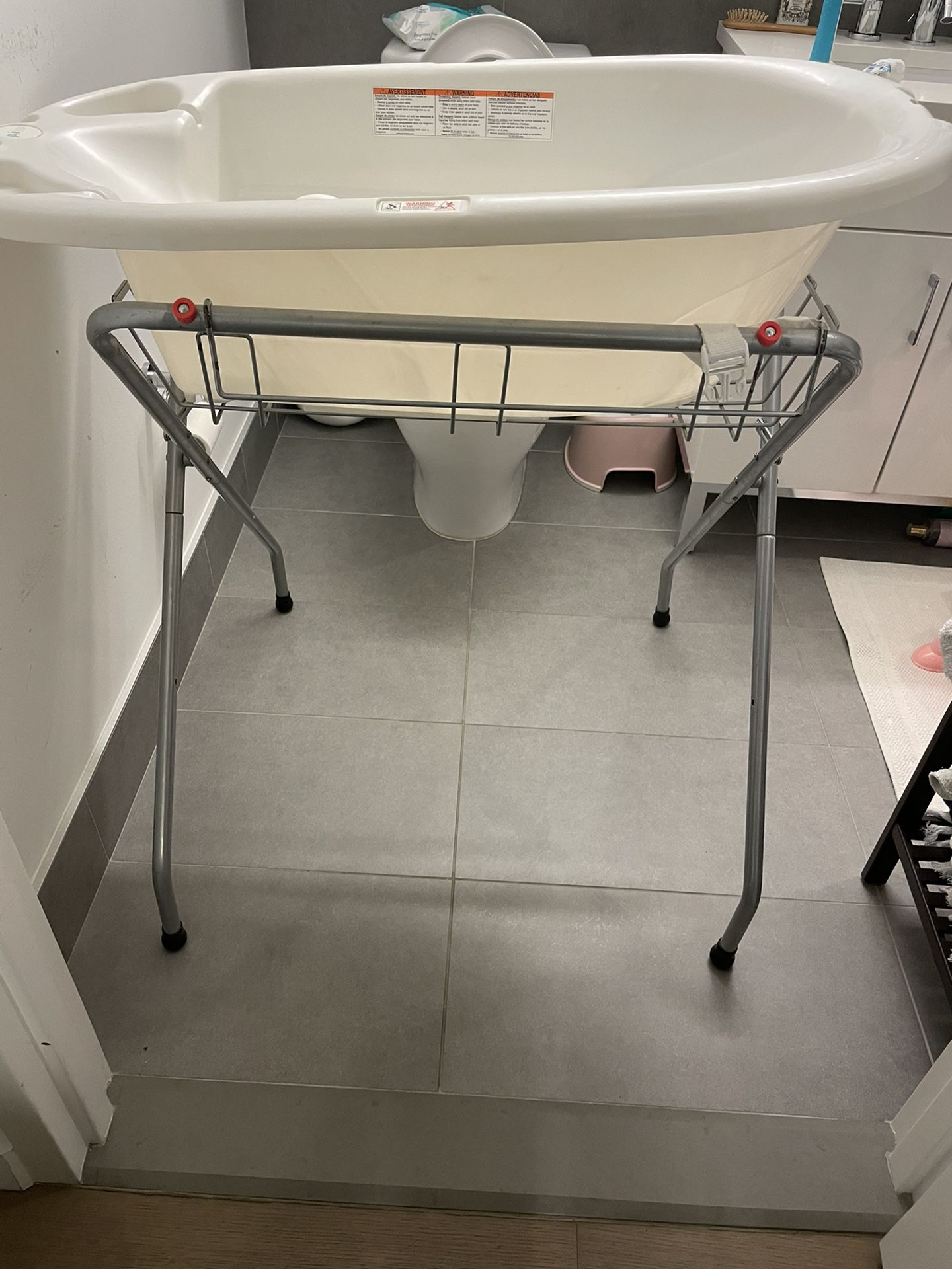 Primo Folding Bath Stand