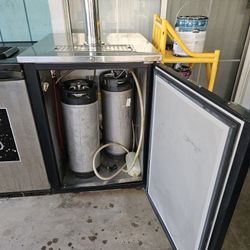 TWO TOWER KEGERATOR FOR SALE!