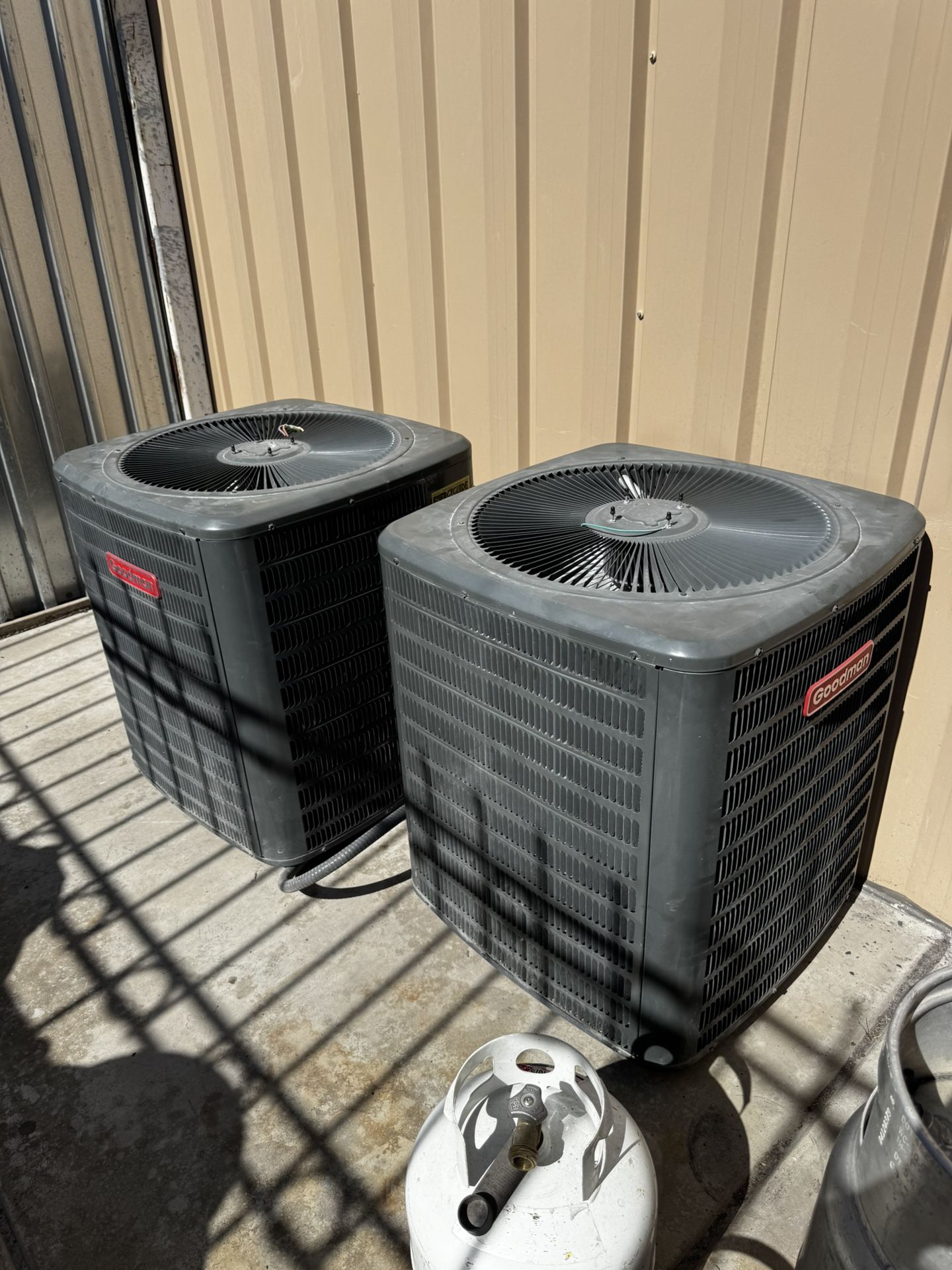 Goodman Ac Condenser 4 Ton for Sale in Las Vegas, NV - OfferUp