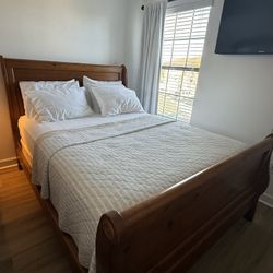 Real Wood Queen Bed Frame With Mattress 