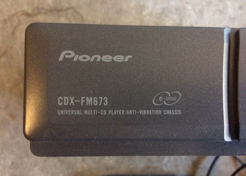 CDX-FM673 Pioneer 6 CD changer w/ Remote