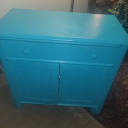 Antique Cabinet (Been Painted) 