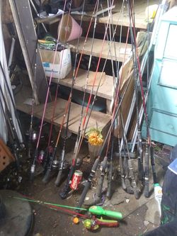 Zebco vintage working reels 25.Fishing poles with no name reels $25 poles without reel