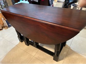 Solid wood round drop leaf table