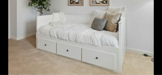 IKEA day bed