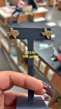 Gold Nugget Rings And Earring