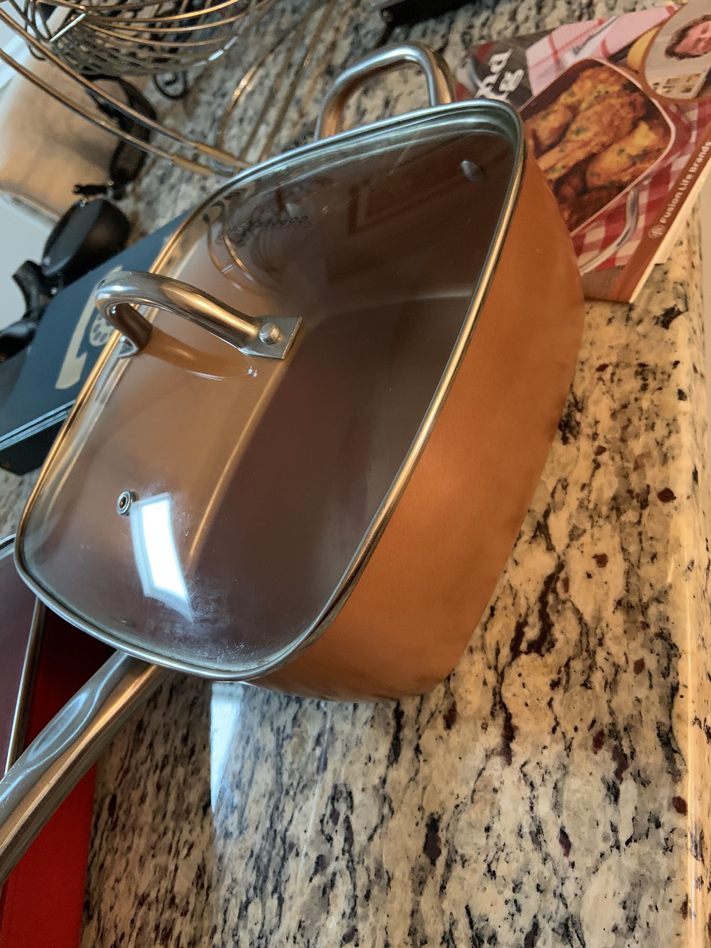 Copper chef pot with lid