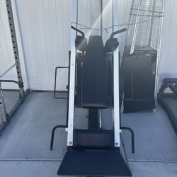 Hack Squat Machine