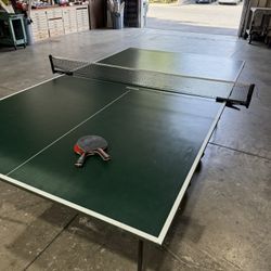 Ping pong table 