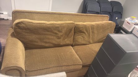 Couch w/ Pullout bed