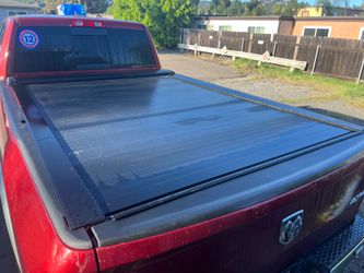 PATRIOT STEALTH LT MANUAL RETRACTABLE TONNEAU COVER