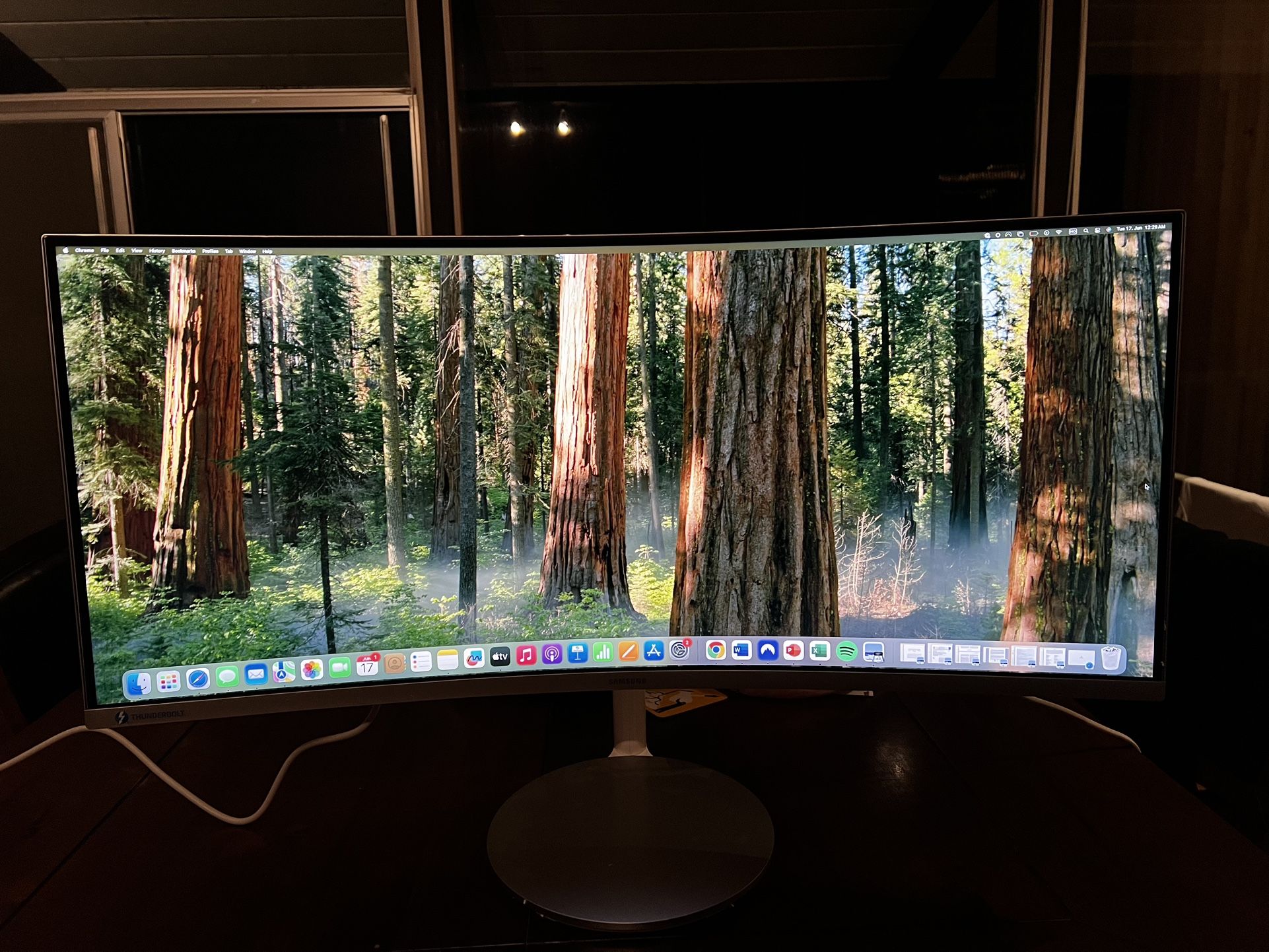 34-Inch Ultra-Wide Samsung WQHD Curved Monitor with Thunderbolt 3
