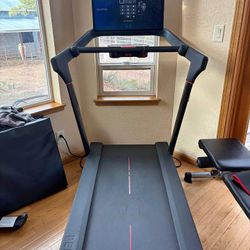 Peloton-treadmill