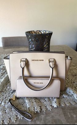 Original Michael Kors purse and wallet