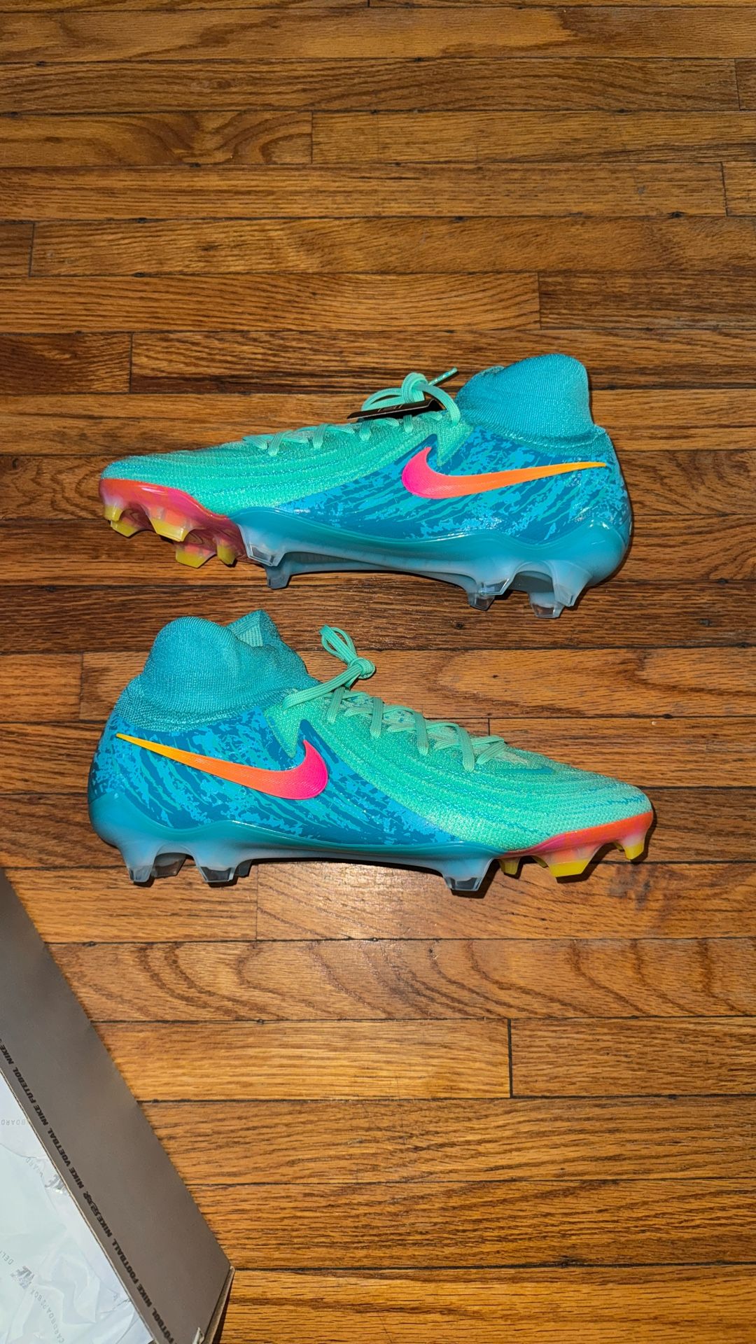 PHANTOM LUNA II ELITE LV8 FG size 8.5