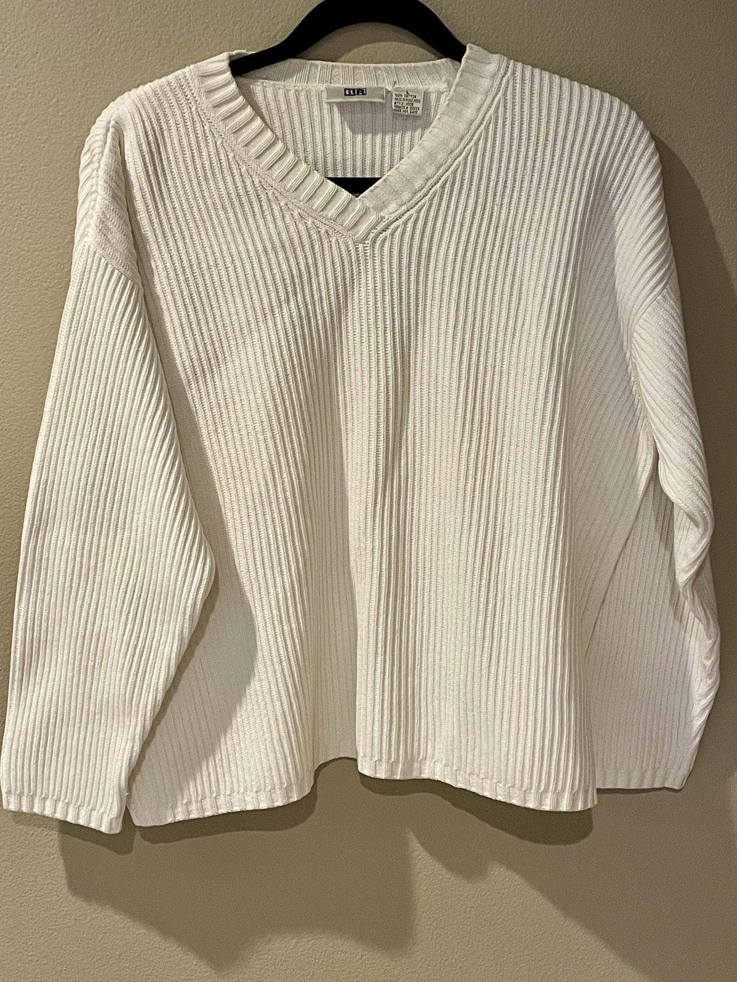 1990’s Brass Plum White Ribbed V-Neck Sweater