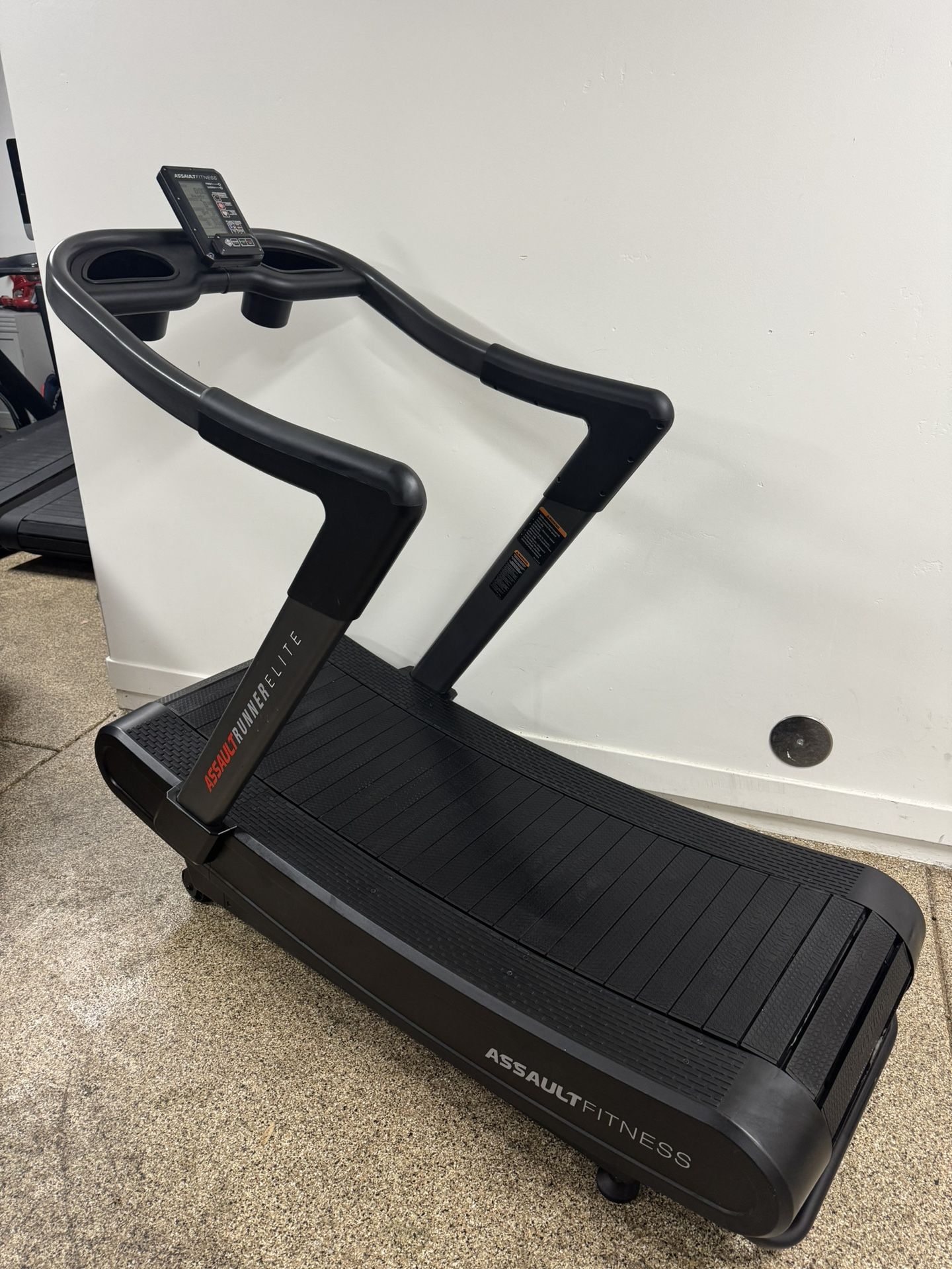 Assault Runner ELITE Slat Belt Curve Treadmill