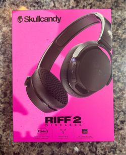 Skull Candy Riff 2 Wireless Headphones  NEW