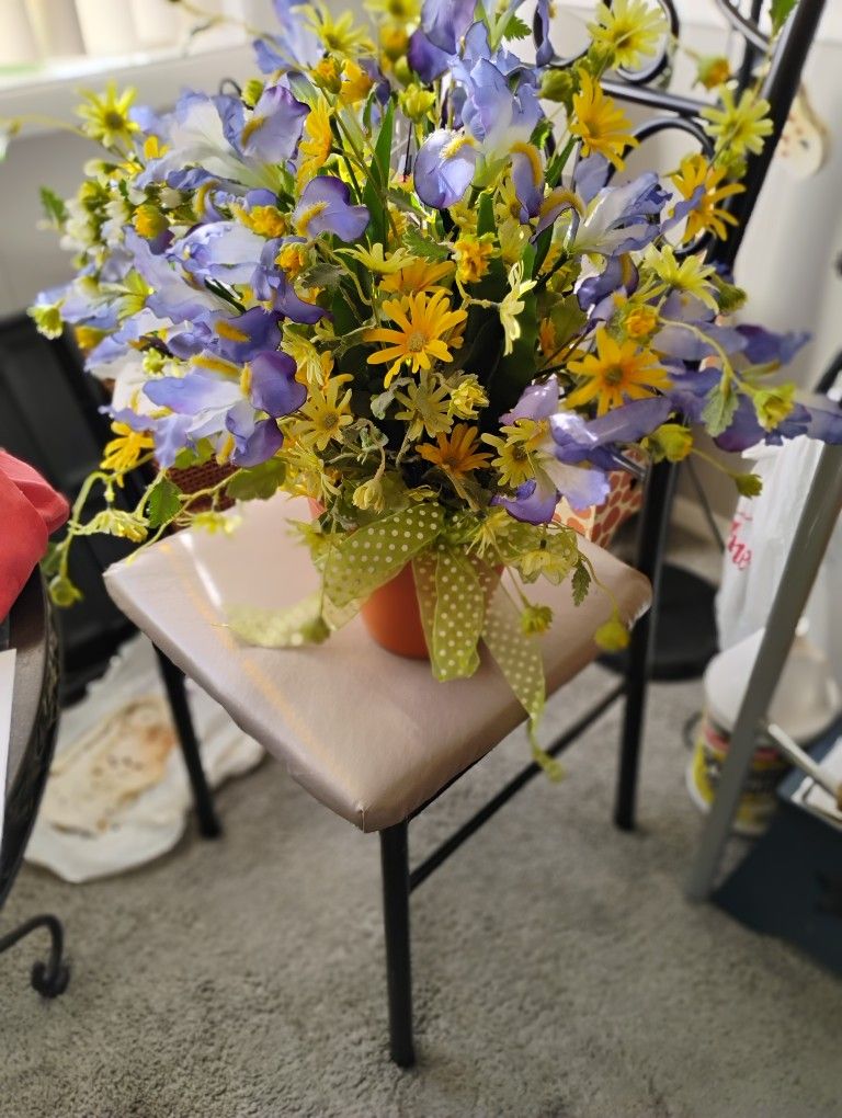 Artificial Flowers In Clay Planter Pickup Only Cash 