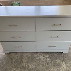 Storkcraft Brookside 6 Drawer Dresser (Pebble Gray)