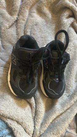 New Balance 2002R