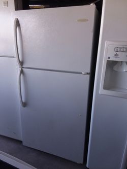 Top Freezer Refrigerator with FREE Delivery!!!