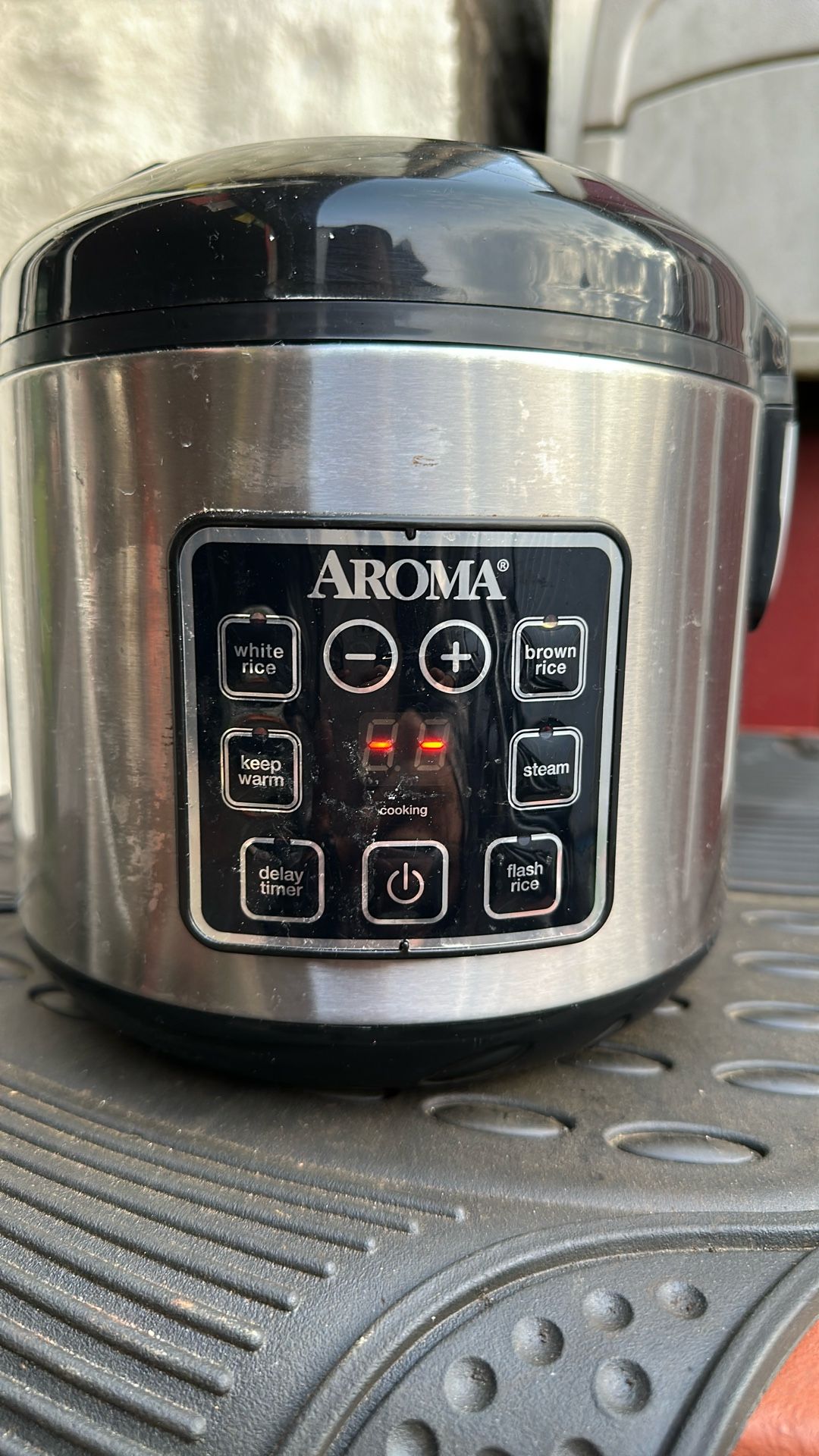 I Am Selling This Rice Cooker used Normal Wear