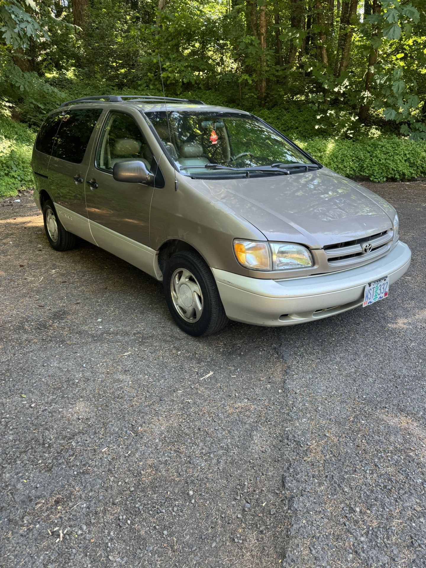 2000 Toyota Sienna