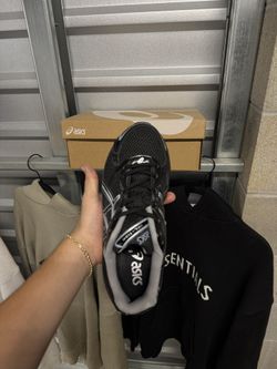 ASIC SHOE