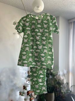 A Set Of T-Shirt And Pants - Green- M/S Size